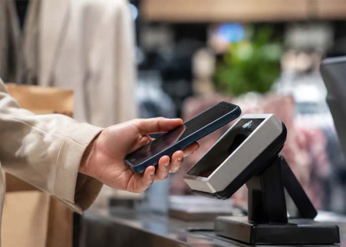 NFC و RFID چه تفاوتی دارند و کجا استفاده می‌شوند؟